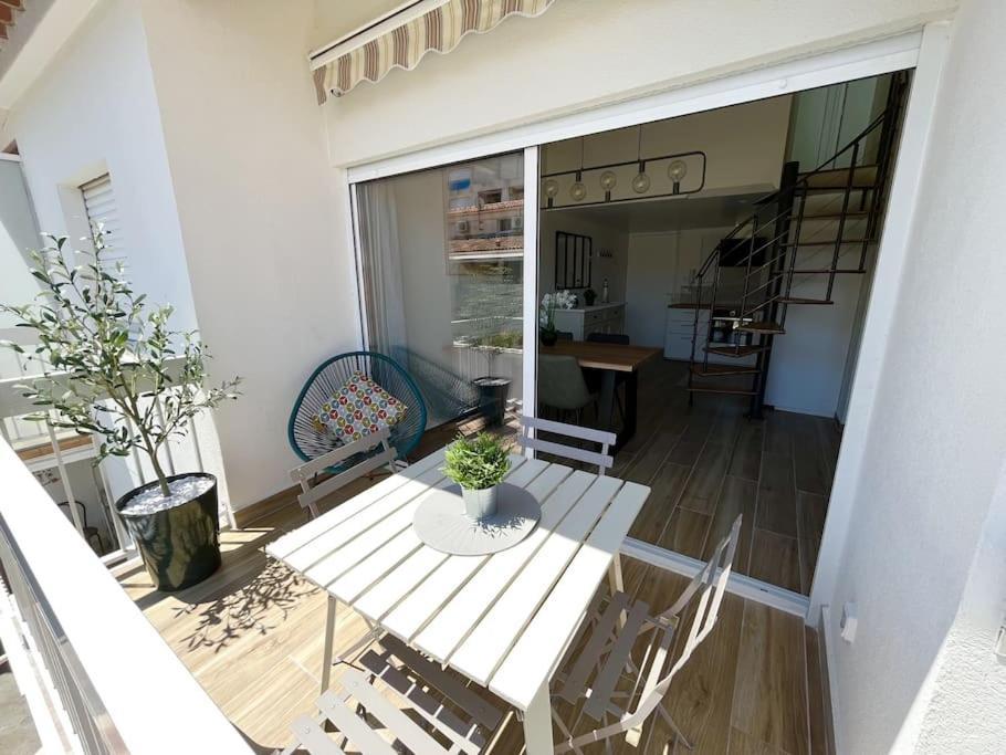 Duplex Centre Ville - 50M De La Plage - Clim - Garage - Netflix Le Grau-du-Roi Exterior photo